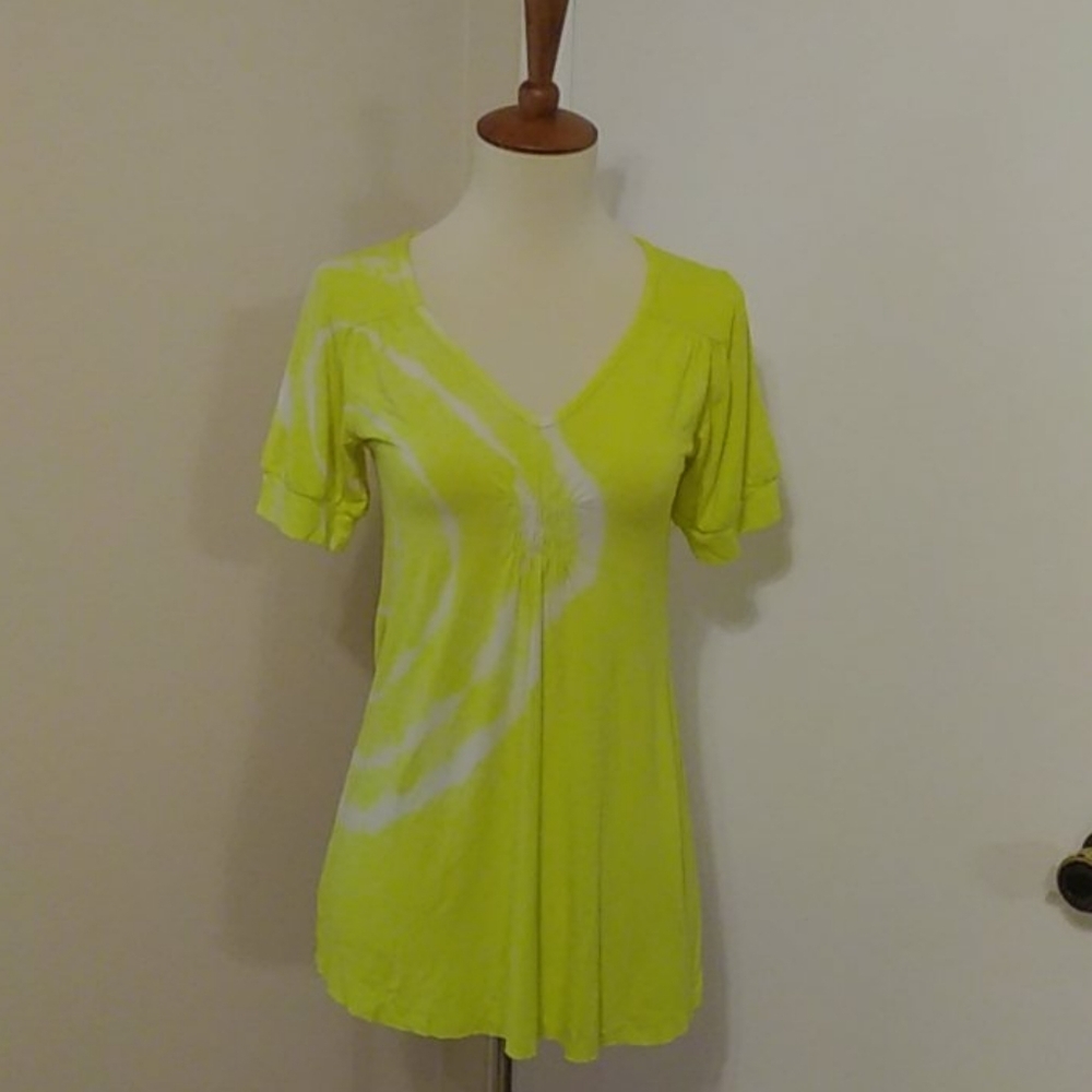 S‎ NWOT LOVE TANJANE Shirt EE22 2480